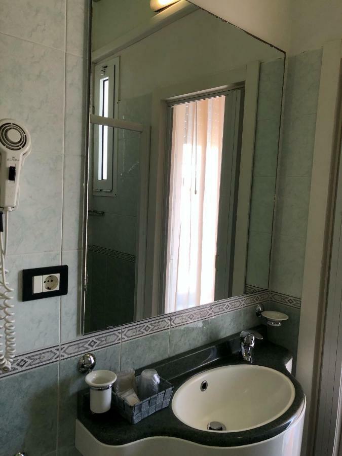 Hotel Augustus غاتيو أ ماري المظهر الخارجي الصورة